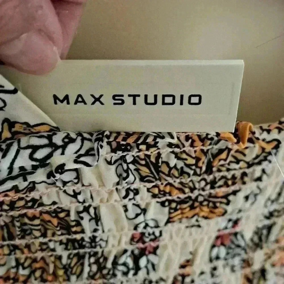DRESS Max Studio Tie Strap Smocked Large Cream/Orange Paisley Wallpaper - Picture 6 of 7